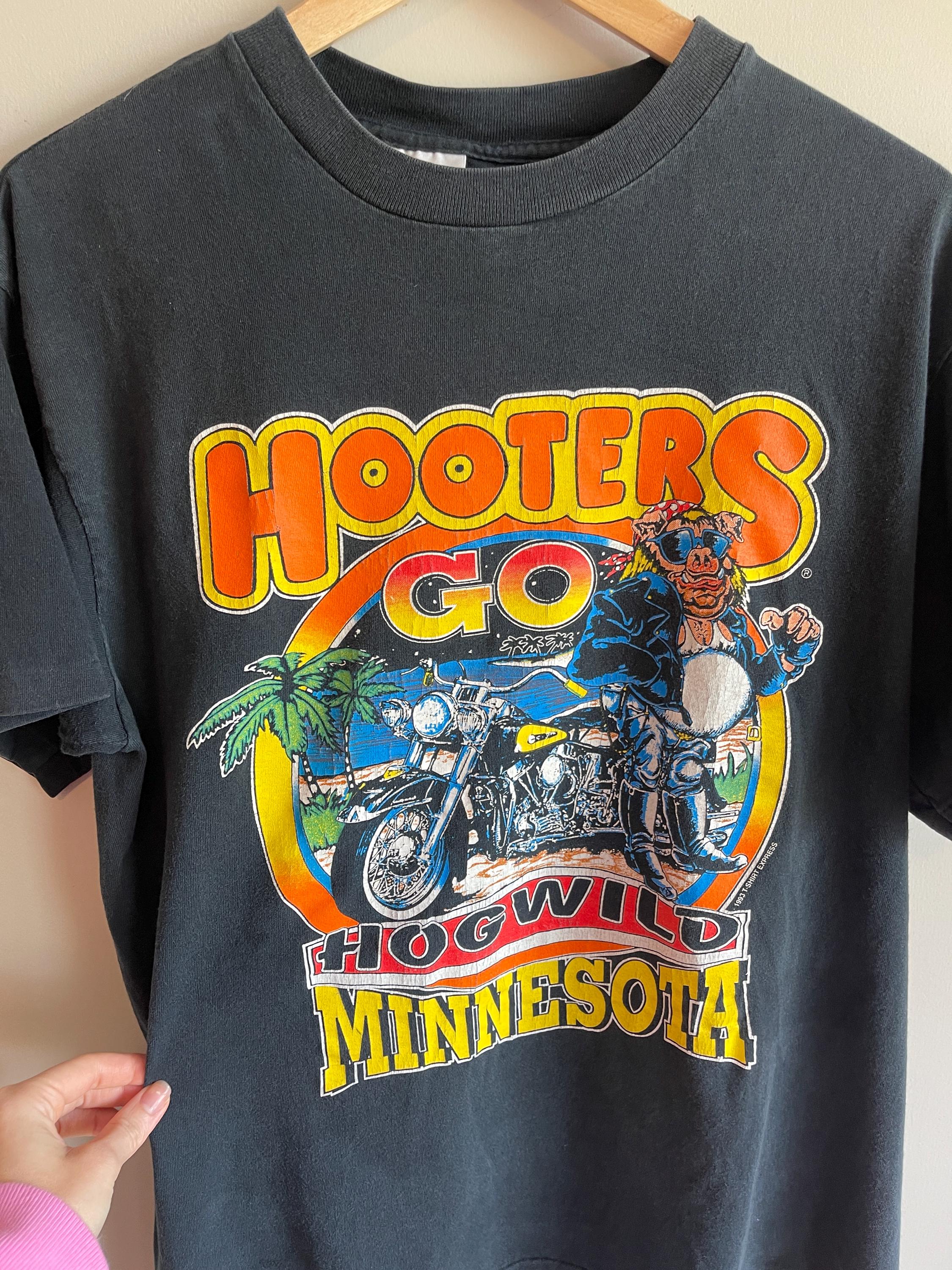 1993 Hooters Racing Vintage Shirt 90s Cars Crewneck Nascar Cars