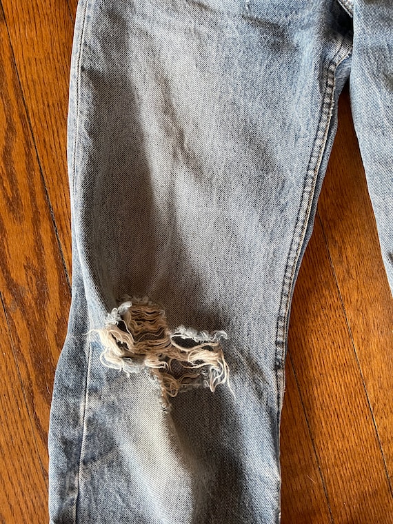 Vintage 90s Levi’s jeans distressed hole in butt … - image 4