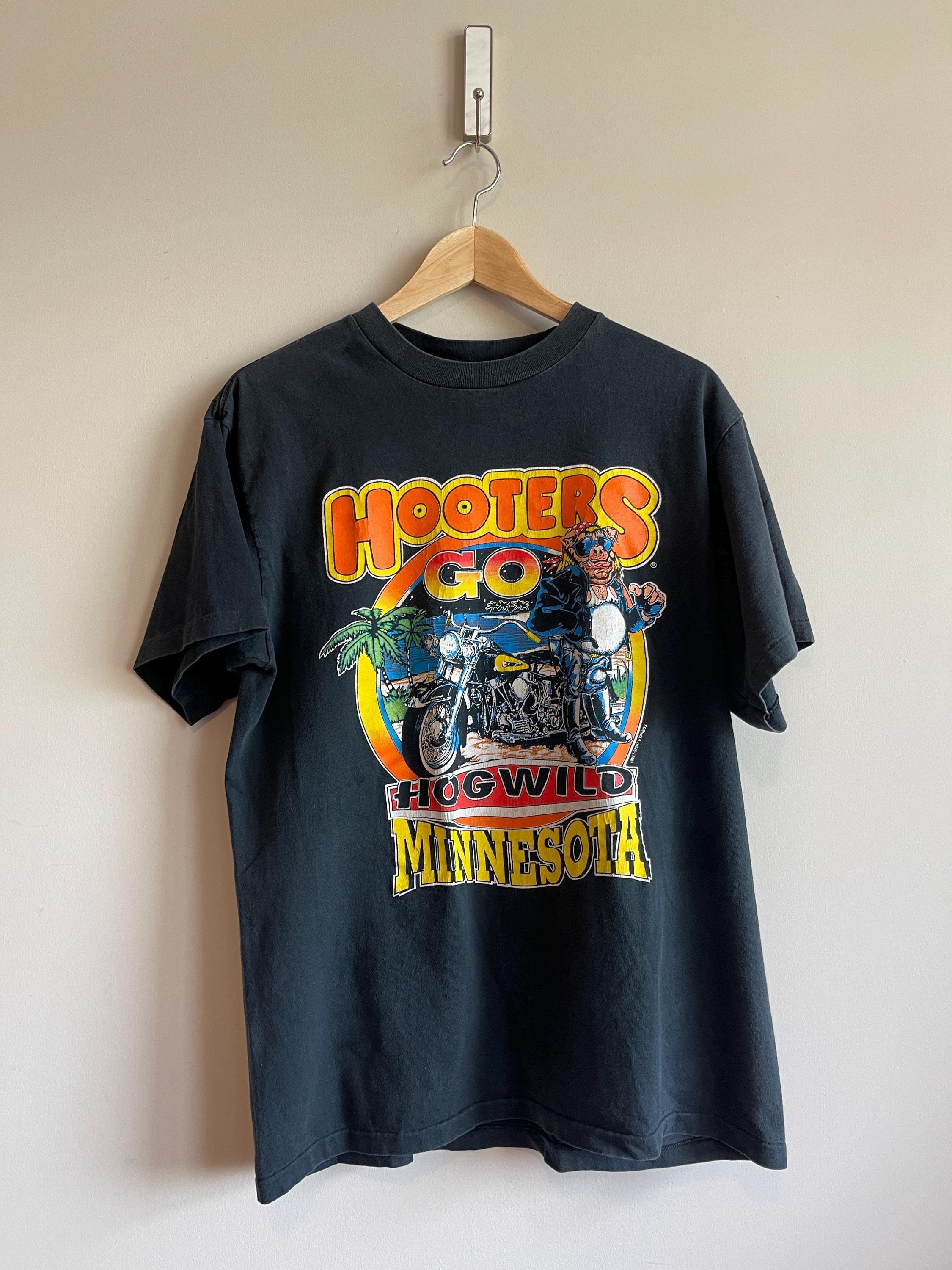 1993 Hooters Racing Vintage Shirt 90s Cars Crewneck Nascar Cars