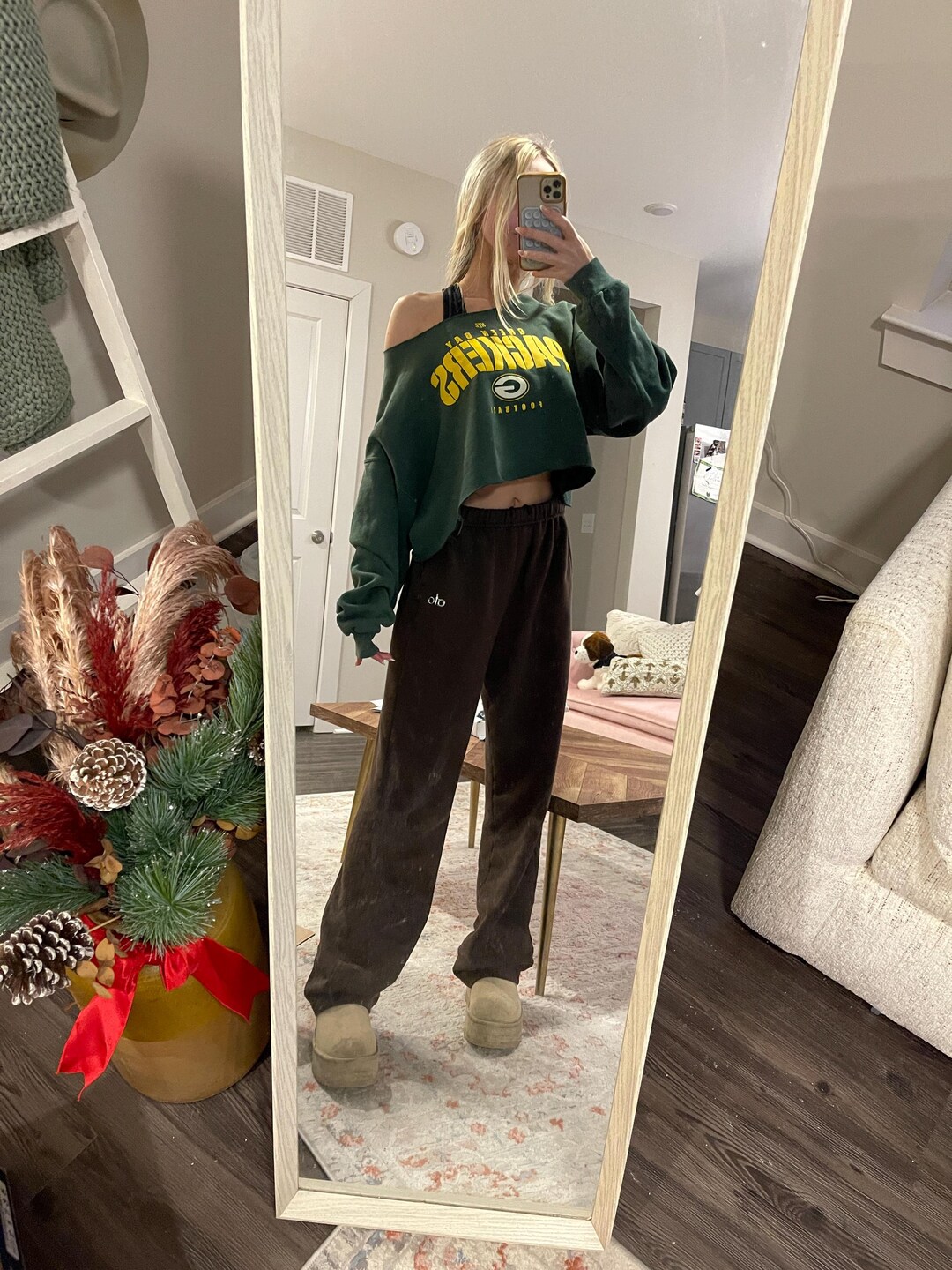 Vintage off the Shoulder Y2K Cropped Green Bay Packers Crewneck