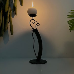 Vintage Metal Squiggle Candlestick Holder 90s - Witchy Halloween Deco -Gothic Medieval Spooky Vintage Beetlejuice Ball Candleholder