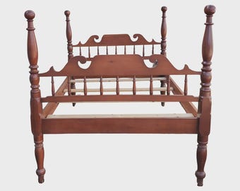 Early American Colonial Style Bed Full or European Double