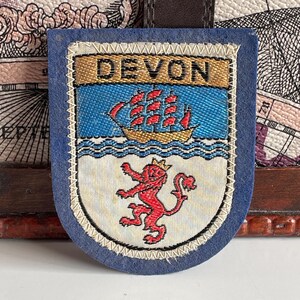 Vintage Patch DEVON Coat of Arms England Souvenir Woven Sew On Cloth Badge