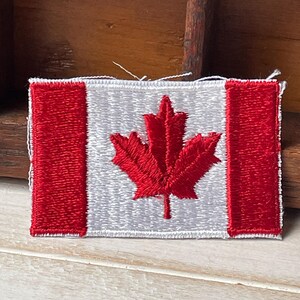 Vintage Patch Maple Leaf National Flag of Canada Sew On Embroidered Patch Badge