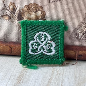 Vintage Patch Girl Guides Brownies Trefoil Emblem Badge Sew On Patch