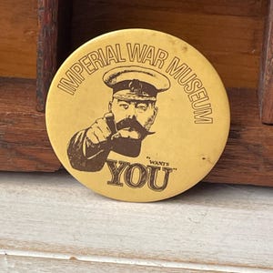 Vintage badge Imperial War Museum London militaire pin button badge