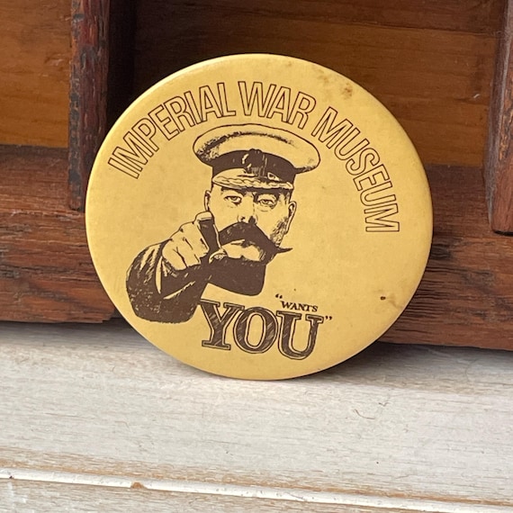 Vintage Badge Imperial War Museum London Military Pin Button Badge