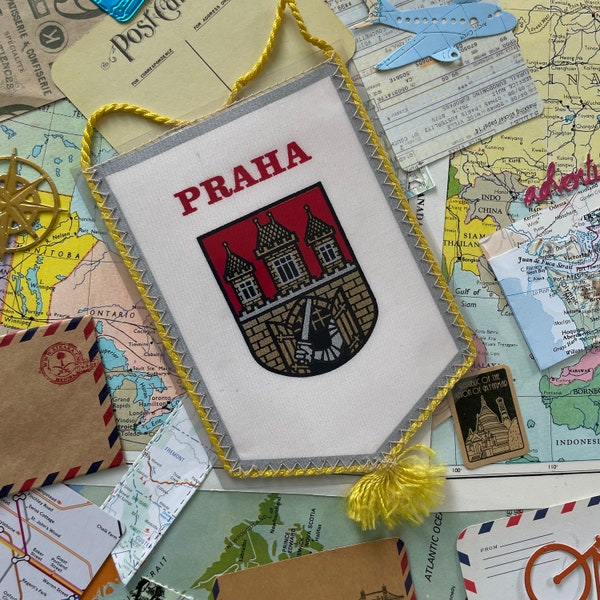 Vintage Pennant PRAHA PRAGUE Figure Skating 1988 Czech Republic Souvenir Flag