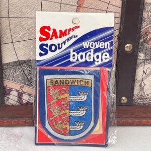 Vintage Patch SANDWICH Coat of Arms Kent Souvenir Woven Sew On Cloth Badge