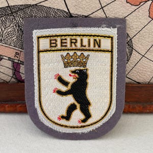Vintage BERLIN Patch State Emblem Bear Germany Souvenir Sew On Cloth Badge
