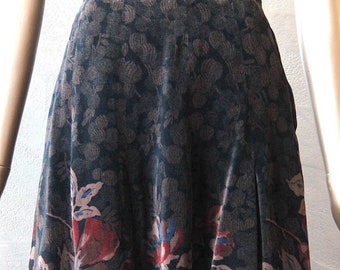 80's skirt with flowers in velvet raz