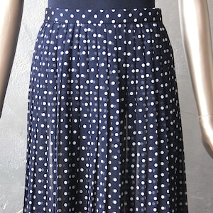 Navy pleated 80&#39;s skirt with white polka dots