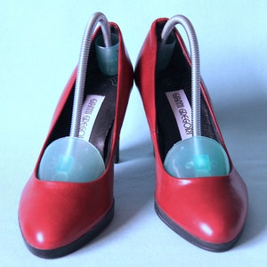 Vintage red leather pumps T 36
