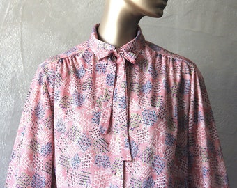 70's chic blouse with bow collar