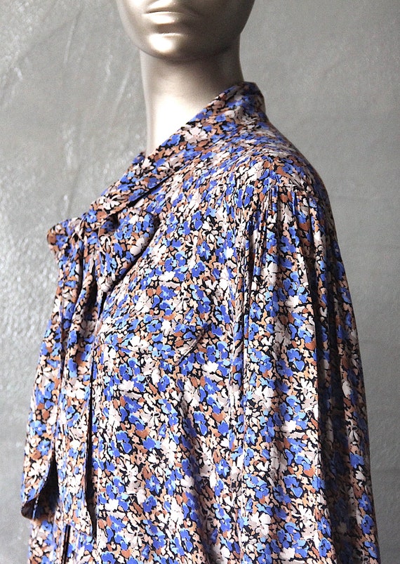 80's blouse with Lavallière collar - image 7