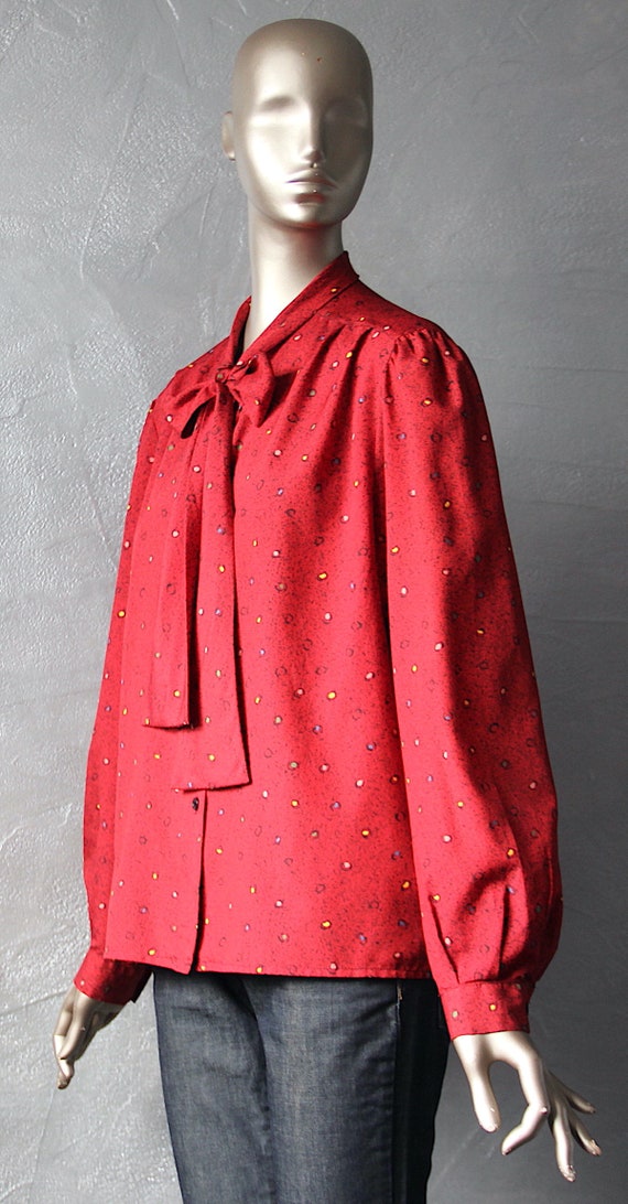 80's red blouse with Lavallière collar - image 10