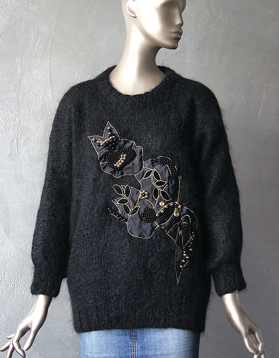 80'S black wool sweater embroidered patterns
