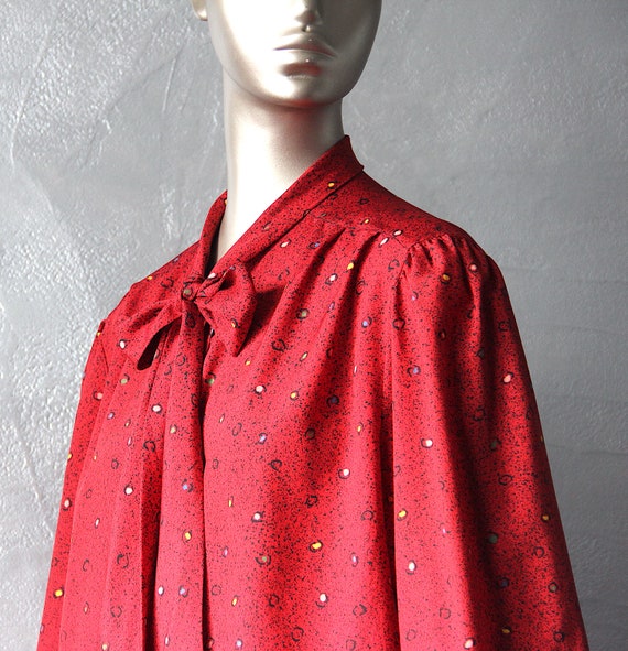 80's red blouse with Lavallière collar - image 7
