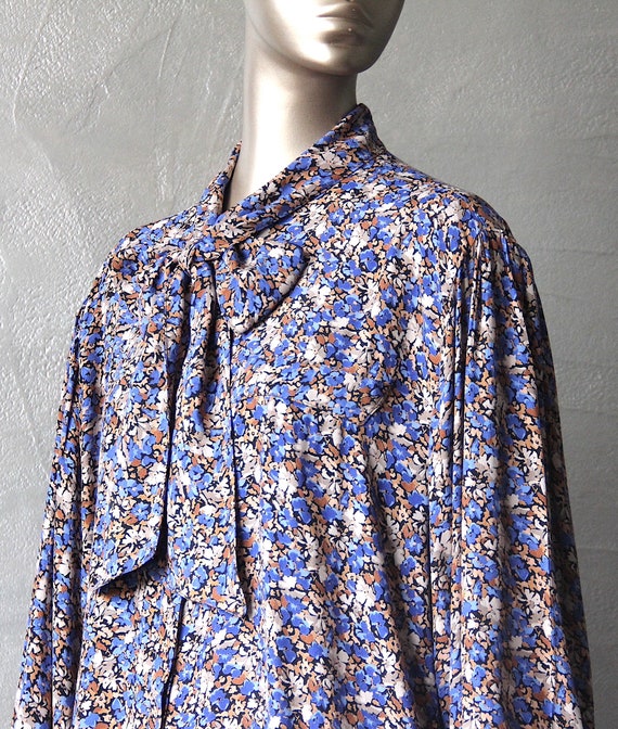 80's blouse with Lavallière collar - image 3
