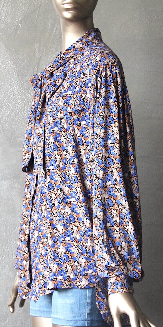 80's blouse with Lavallière collar - image 6