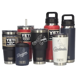 YETI Personalizado, Seleccione su equipo de BÉISBOL, Vasos, Tazas con Asas, Enfriadores de Lata y Botellas de Trago Grabados con Láser, Seleccione el Color