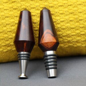 Pair of bottle stops: Desert Ironwood