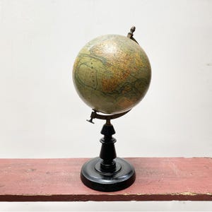 Globo terrestre Forrest 1900
