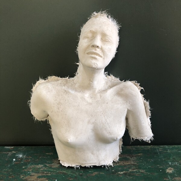 Moulage en plâtre buste de femme