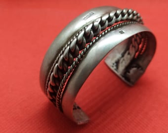 Egyptian jewelry, vintage Egyptian finest silver stamped open back bracelet, 2 1/4 inches diameter