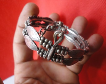 Moroccan jewelry,old Saharan/Tuareg fine silver double granulated clasps bracelet,2 1/4 inches inner diameter