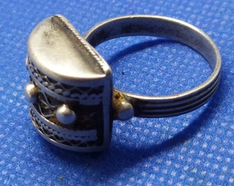 Moroccan jewelry, vintage Berber silver filigree ring extra wide, 12 USA size