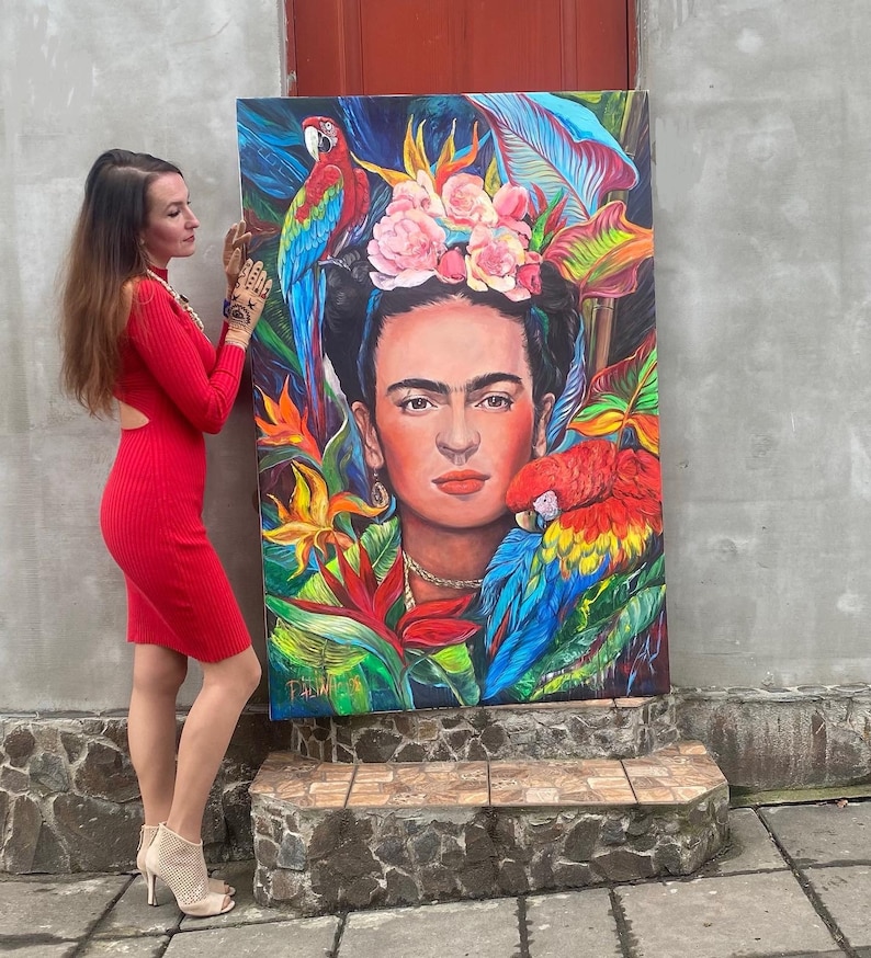 Ritratto di Frida Kahlo, grande dipinto acrilico con pappagalli immagine 1
