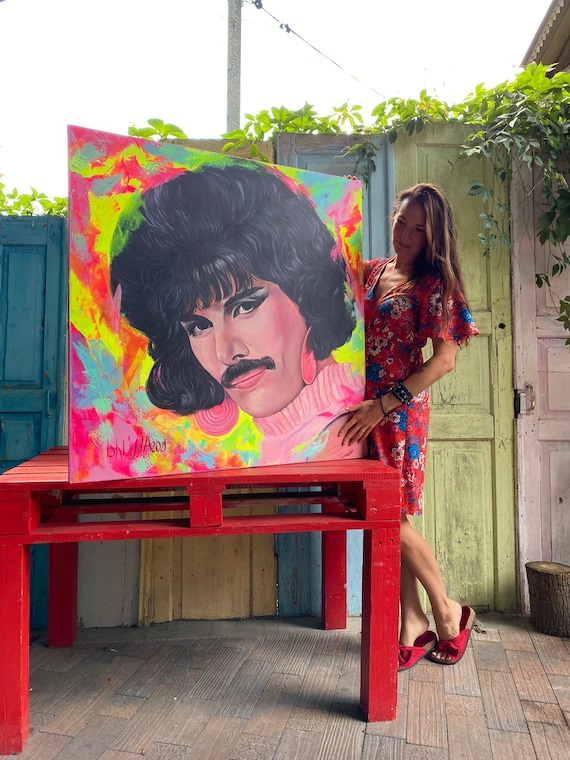 freddie mercury pink dress I Want to Break Free (From Your Lies)
