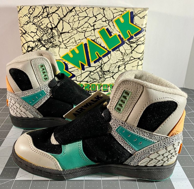 airwalk skate trainers