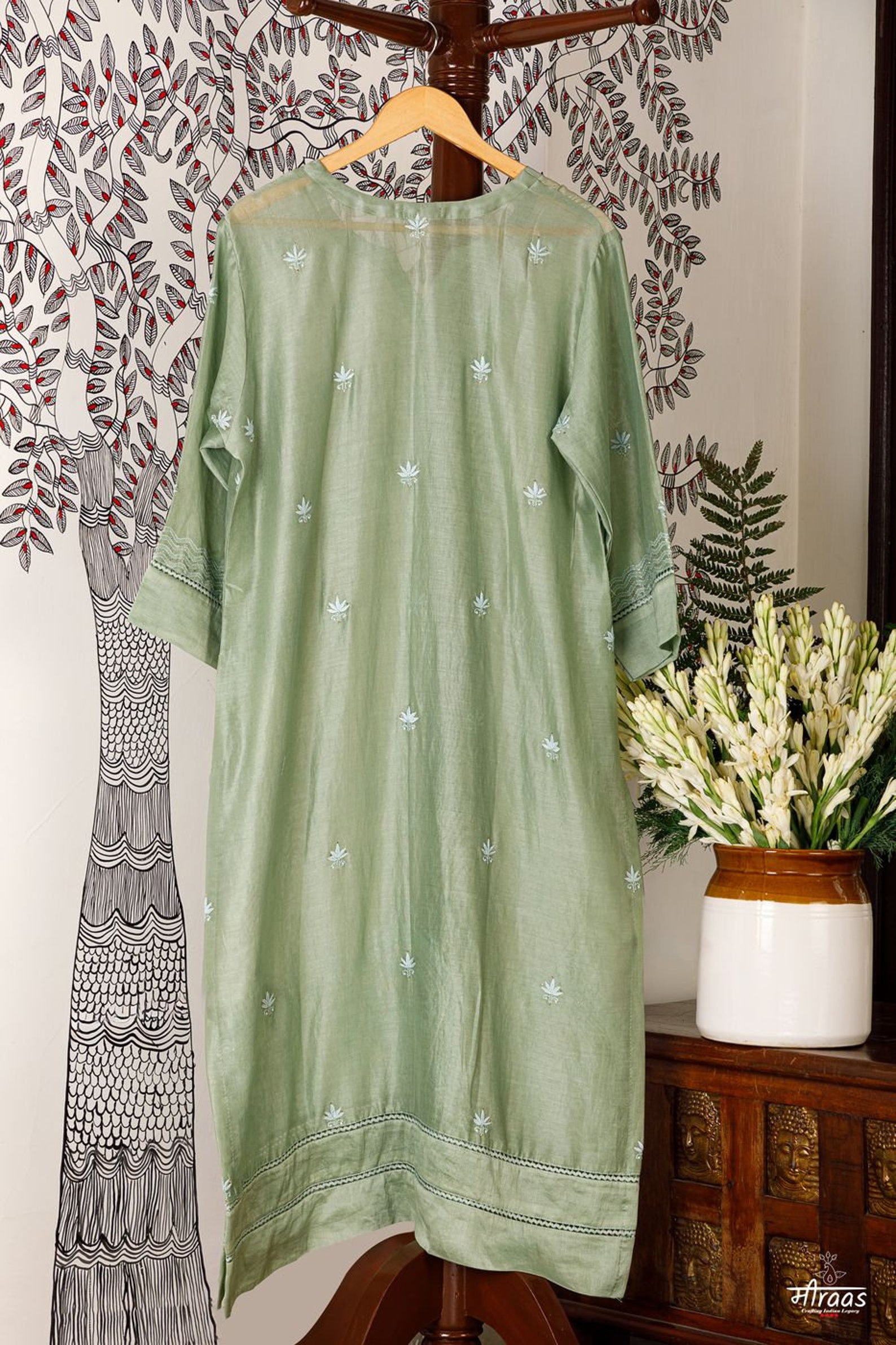 Grey Oraganza Dupatta with Chikankari main image 1