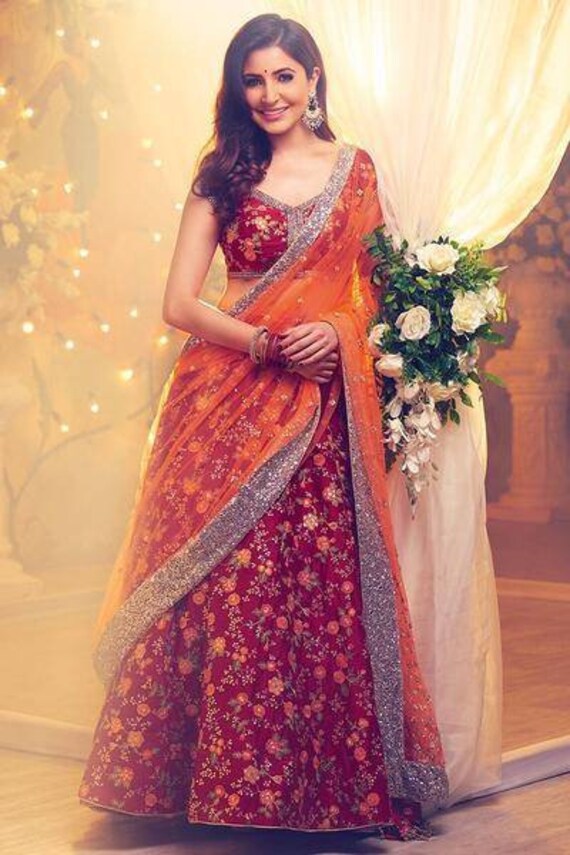 anushka in lehenga