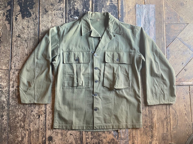 Vintage seltenes 1950er USMC P53 HBT Shirt, 13 Sternknöpfe, weich und verblasst, Medium Bild 1