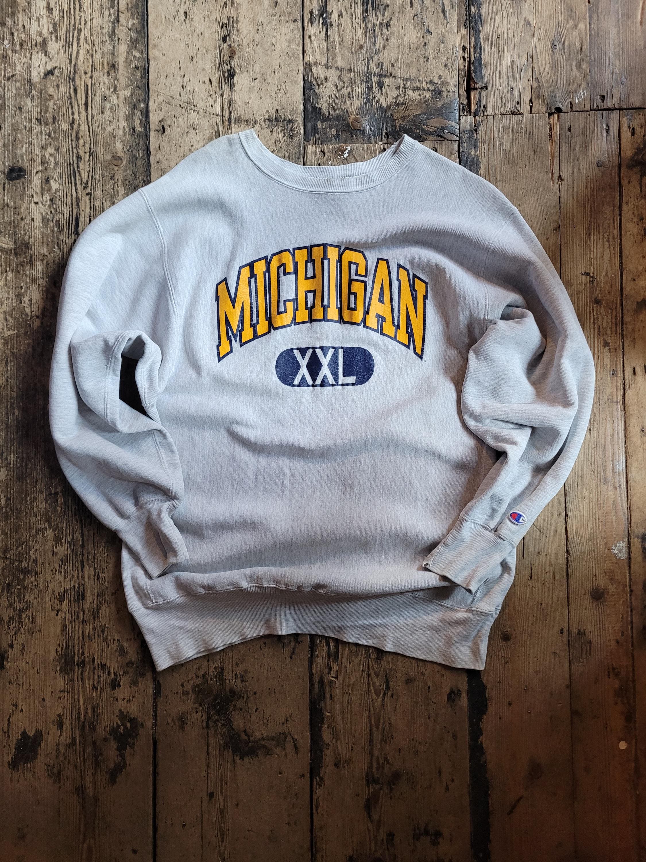 トップス 90s champion reverse weave Michigan Vintage 90s Champion Reverse Weave University of Michigan