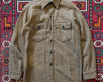Vintage 1970’s Woolrich Tweed Houndstooth Overshirt. Made in USA, Size Small/Medium.