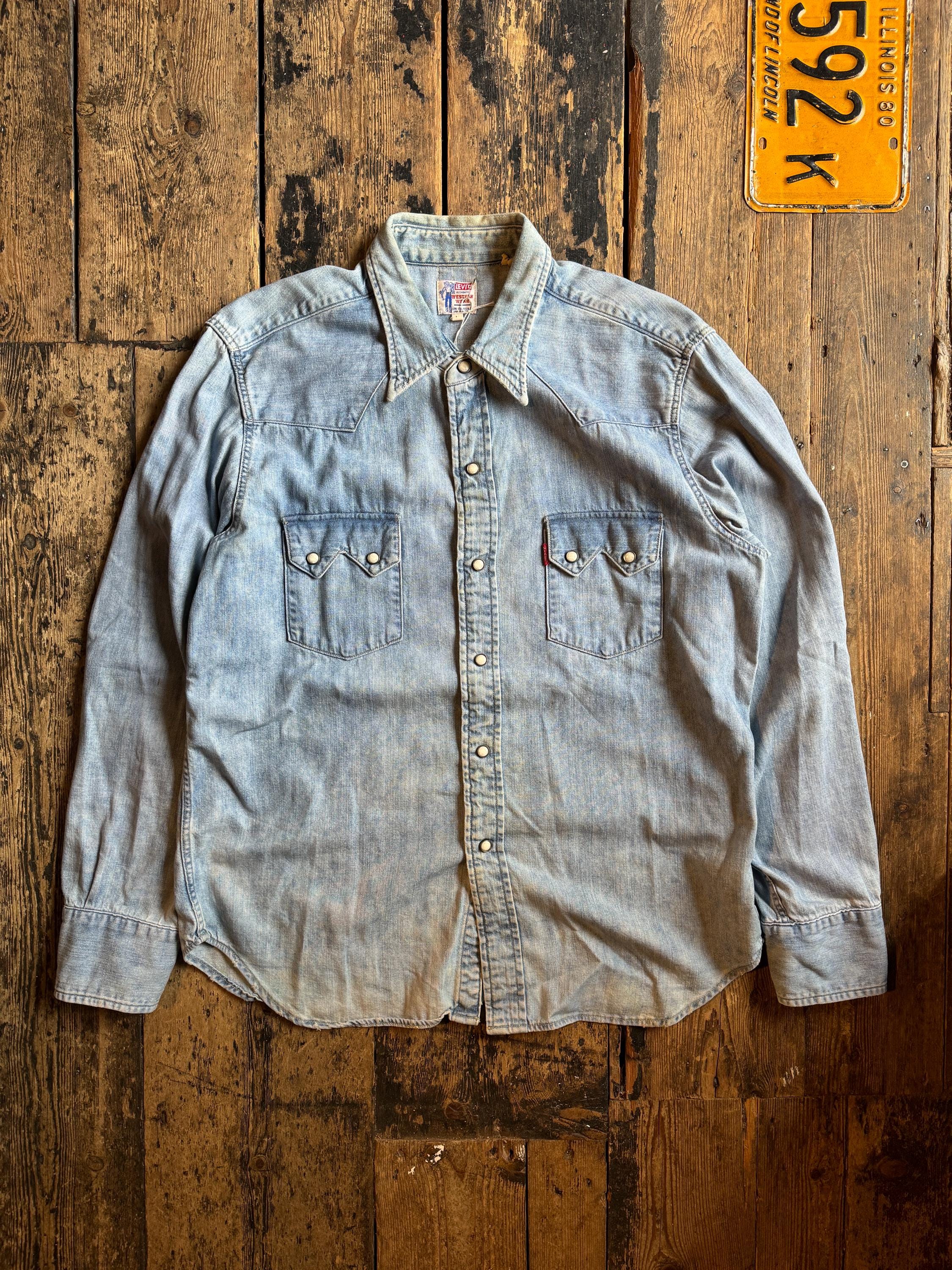 Levi denim shirt pearl buttons sales