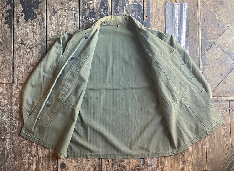 Vintage seltenes 1950er USMC P53 HBT Shirt, 13 Sternknöpfe, weich und verblasst, Medium Bild 8