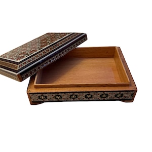 Handmade Jewelry Box with Classic Inlaid Design | Elegant Jewelry Organizer | Luxury Wooden Jewelry Chest | Artisan Jewelry Box