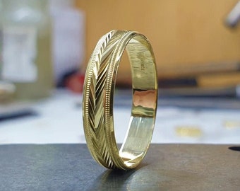 9K or 18K Solid Gold Wedding Band In 3|4|5MM / Arrow Pattern + Milgrain / Custom Personalized Handmade Ring / Free Engraving / Mothers day