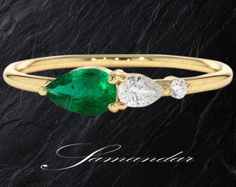 18K Solid Gold Engagement Ring with Emerald & Diamonds / Genuine Natural Emerald Ring / Dainty Wedding Ring / May Birthstone / Christmas