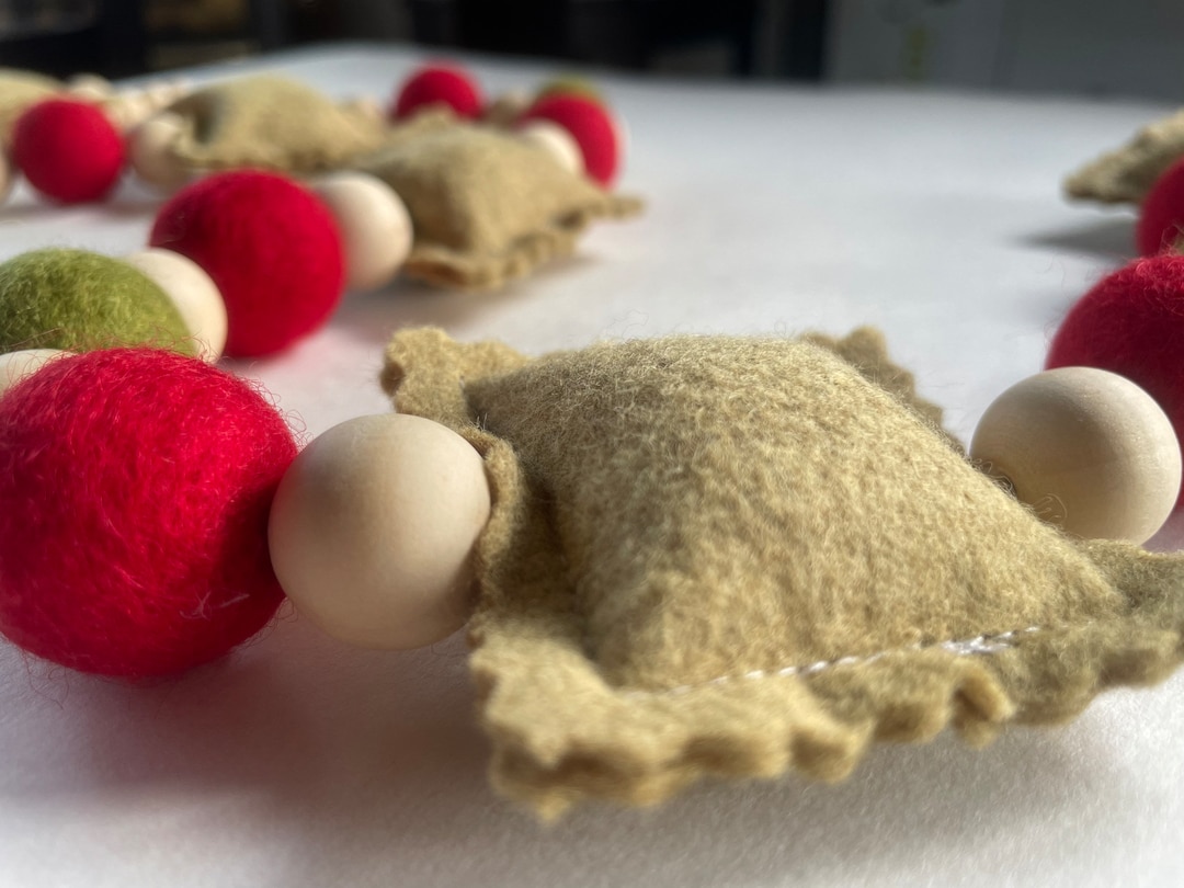 Toasted Ravioli Garland, Felt Christmas Garland Red/white/green, St ...