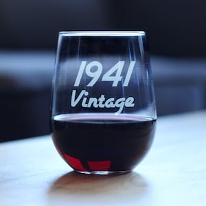 Vintage 1941 - Fun 84th Birthday Whiskey Rocks Glass Gifts for Men & Women Turning 84 - Retro Whisky Drinking Tumbler