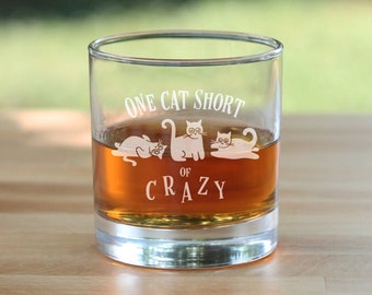 Whiskey Rocks Glas mit Gravur: Lustiges Geschenk für Katzenliebhaber
