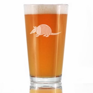Armadillo Pint Glass for Beer Texas Gifts and Souvenirs 16 oz Glasses
