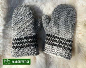 Hollert Bernie hand knitted mittens lined gray natural, wool, merino wool, knitted, women, men, warm
