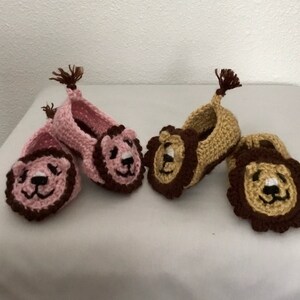 Lion Baby Gift, Lion Gift, Baby Lion Nursery, Unisex Baby Gift, Newborn Crochet Booties, Newborn Crochet Shoes, Newborn Shoes